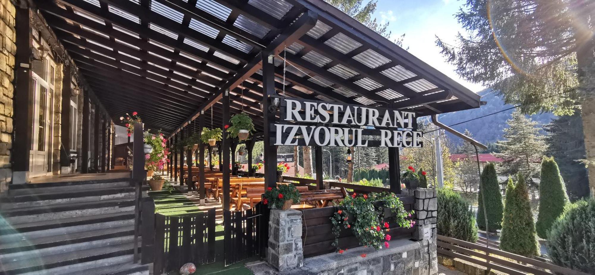 Hanul Izvorul Rece Sinaia Exterior photo